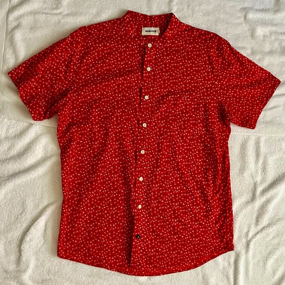 Taylor Stitch - The Short Sleeve Bandit in Red Mini Floral - M/40” - Picture 3 of 7